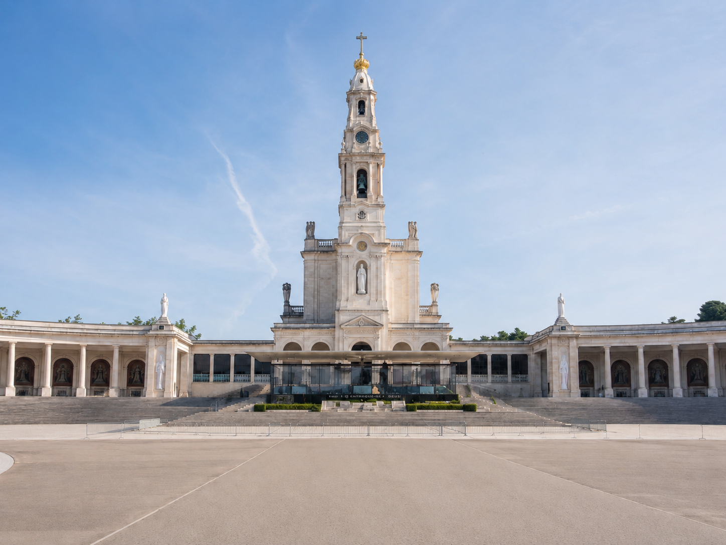 Sanctuary of Fatima, an optional stop on a Lisbon to Porto private transfer